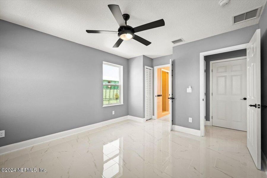 Spacious, unfurnished interior of a new home in , St. Augustine (Image 21).