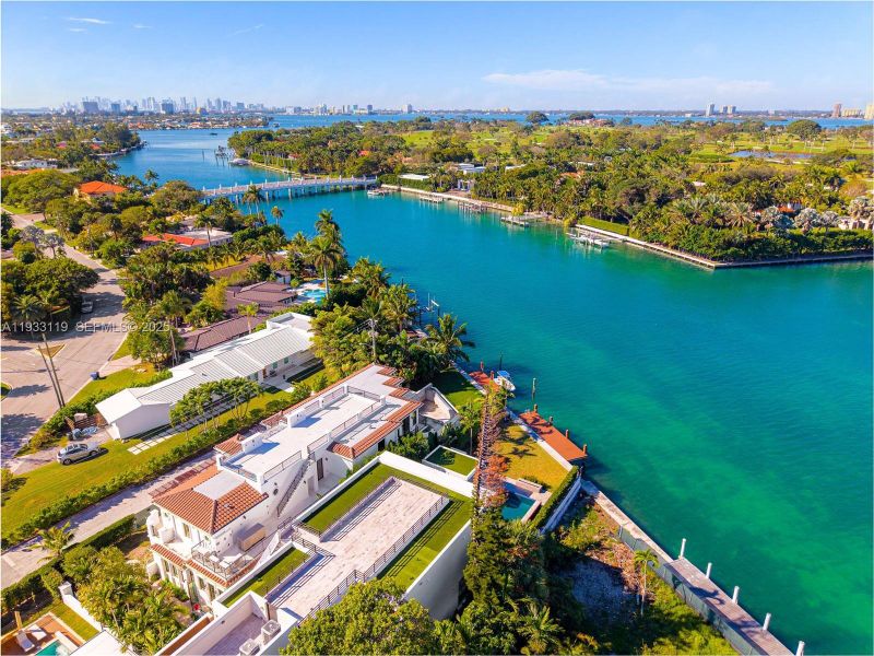 Image 37 of a home in . Image 37 of a home in .