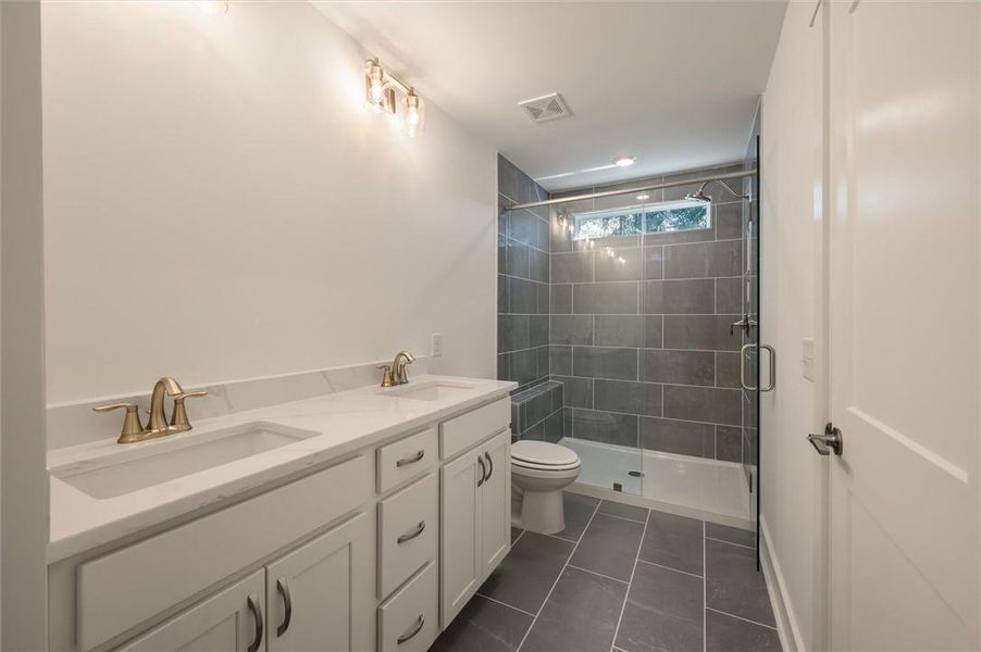 Furnished interior view inside a new home in , Charleston (Image 13).