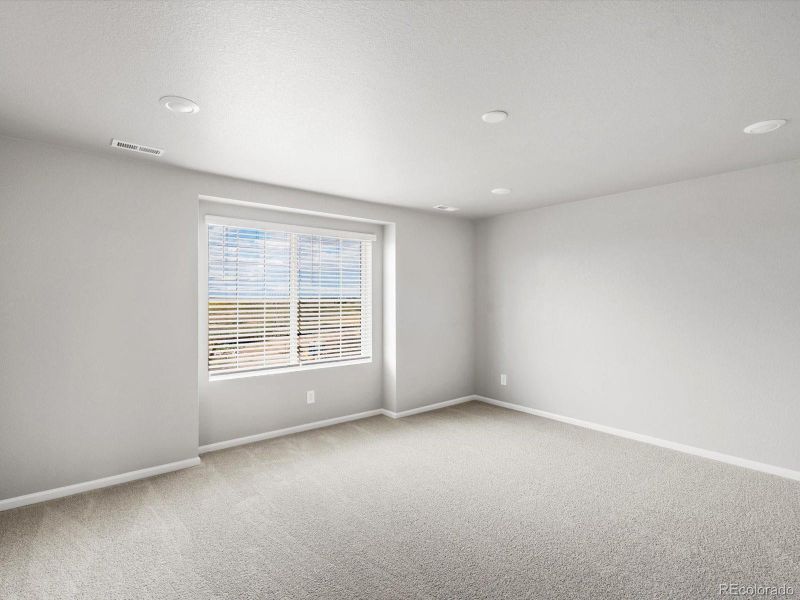 Spacious, unfurnished interior of a new home in Buffalo Highlands: The Canyon Collection, Commerce City (Image 18).