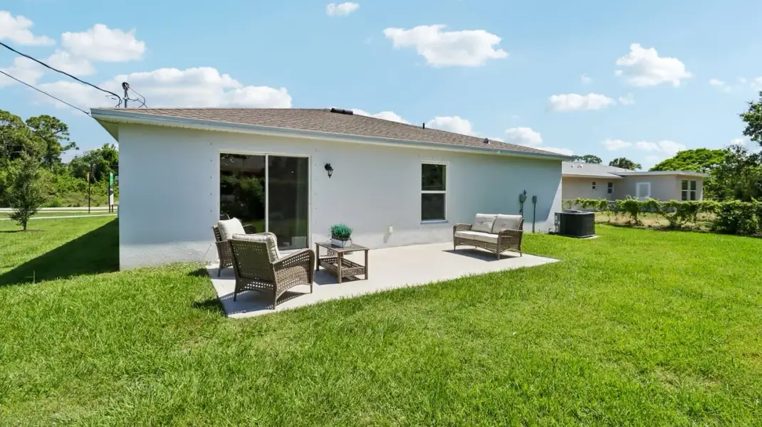 Representative exterior details of a home built from the Marigold by Maronda Homes in Palm Bay, Palm Bay (Image 22).