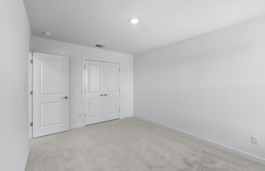 Spacious, unfurnished interior of a new home in Santa Rita Ranch, Liberty Hill (Image 34).