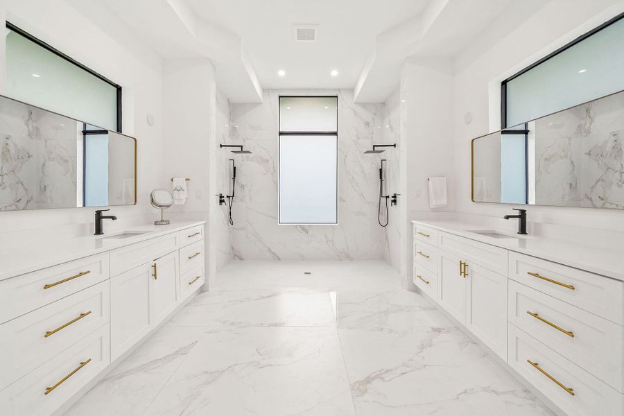 Primary Suite Bathroom