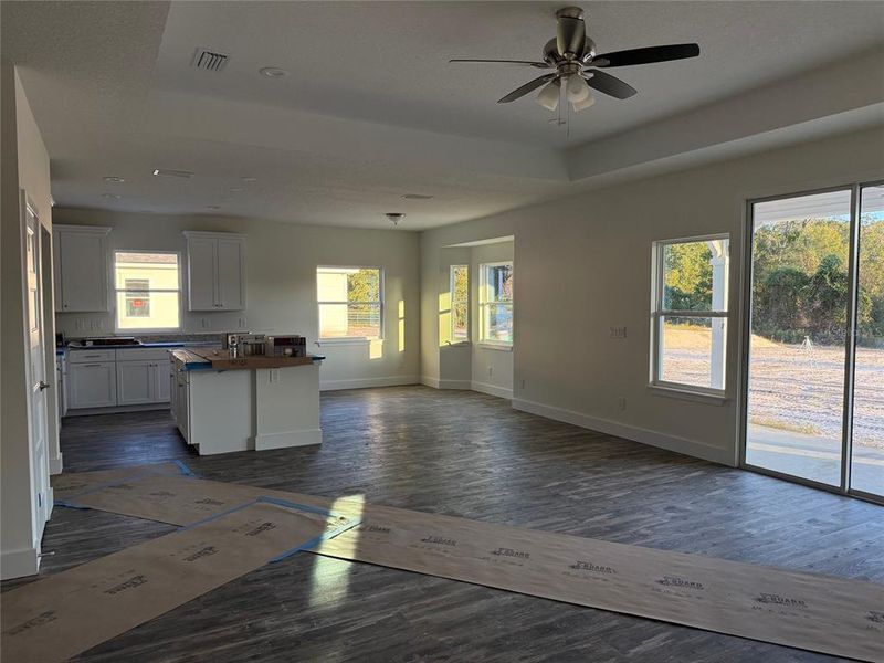 Spacious, unfurnished interior of a new home in , Keystone Heights (Image 7).