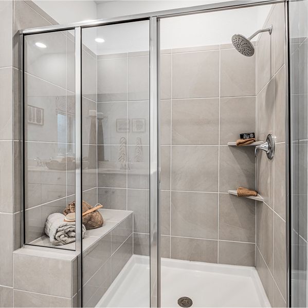 3534 Dashwood Owners Bath 3of3 F1