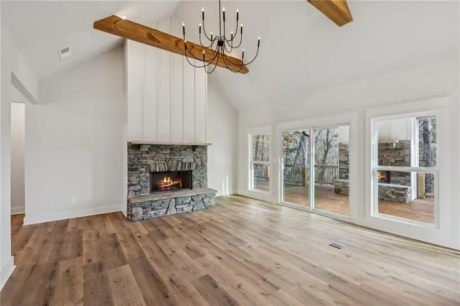 Spacious, unfurnished interior of a new home in , Dahlonega (Image 14).