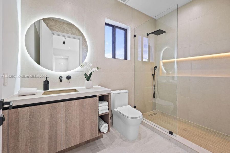 Furnished interior view inside a new home in , Fort Lauderdale (Image 5).