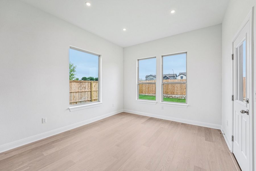 Spacious, unfurnished interior of a new home in Sage Hollow, Kyle (Image 18).