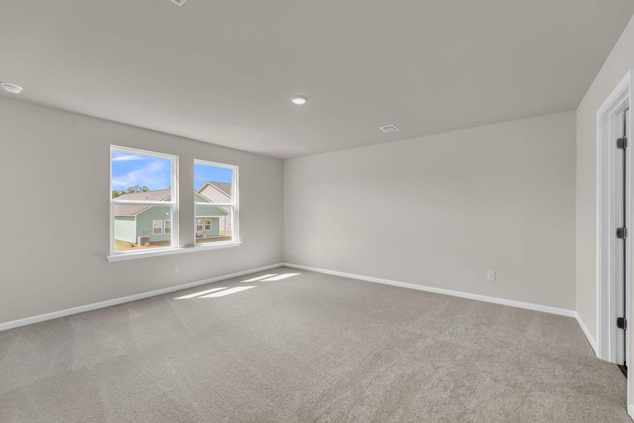 Spacious, unfurnished interior of a new home in , Ravenel (Image 35).