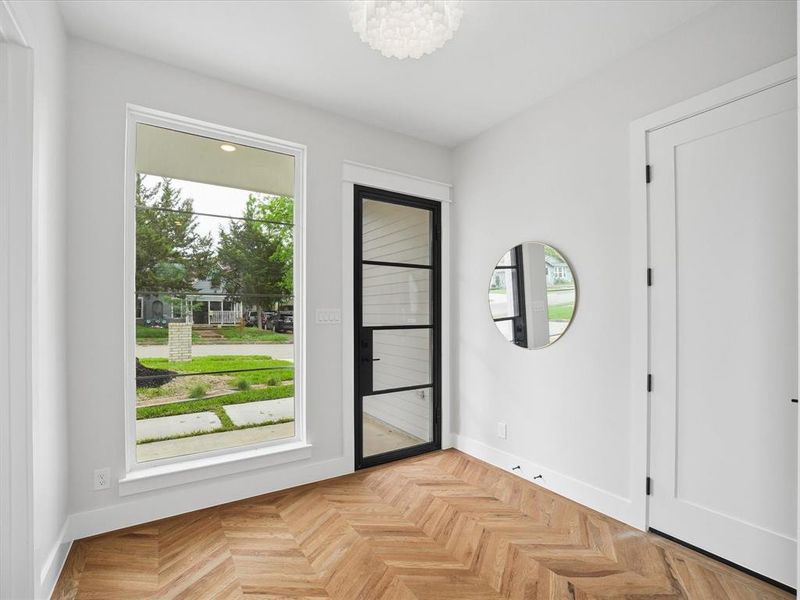 Spacious, unfurnished interior of a new home in , Dallas (Image 21).