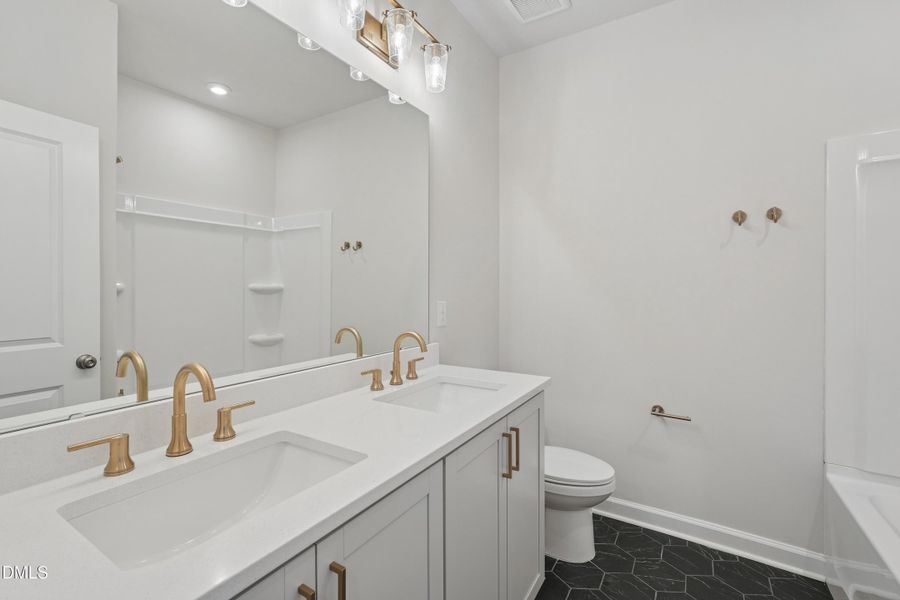 Elm Park 42_Bathroom 1_11.24.25_webready