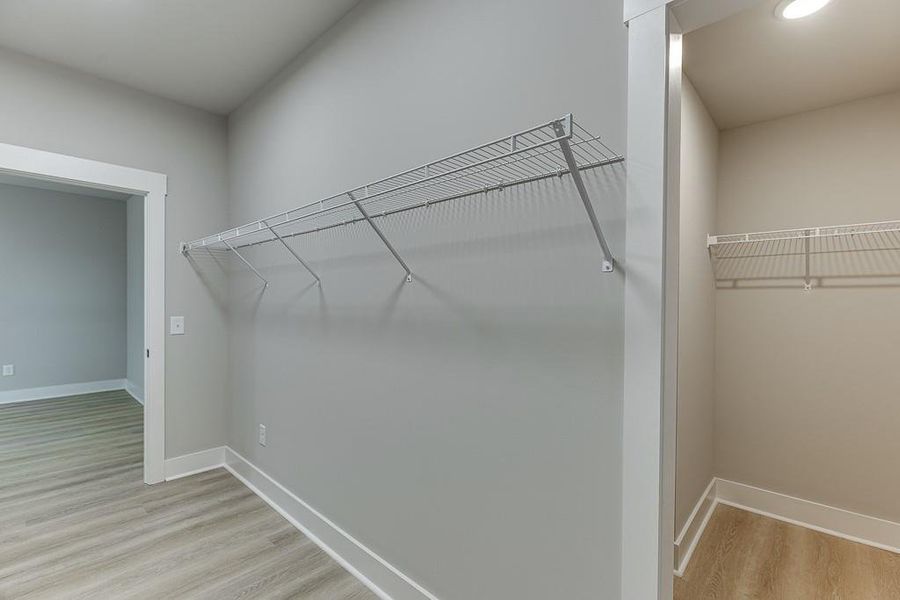 Spacious, unfurnished interior of a new home in , Jefferson (Image 17).