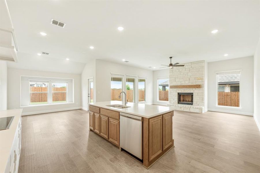 Furnished interior view inside a new home in The Retreat at North Grove 60, Waxahachie (Image 16). Furnished interior view inside a new home in The Retreat at North Grove 60, Waxahachie (Image 16).