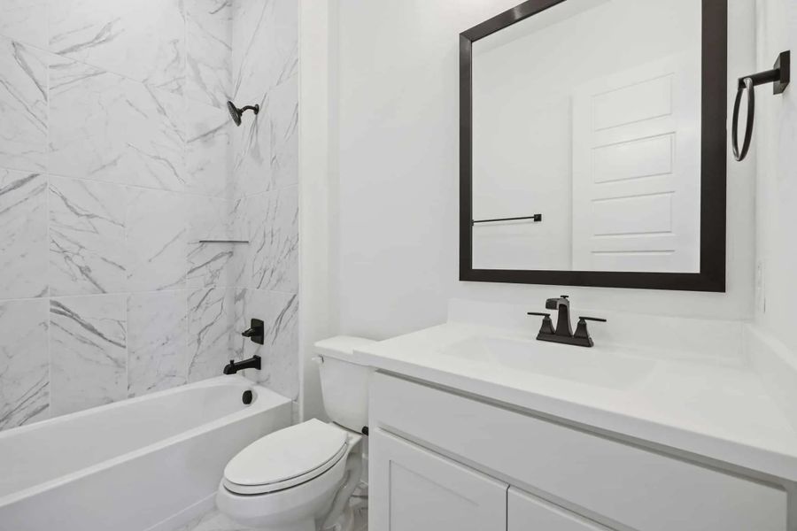 Representative furnished interior of a home built from the Sicily by Chesmar Homes in Lakeway Estates, Waxahachie (Image 8).
