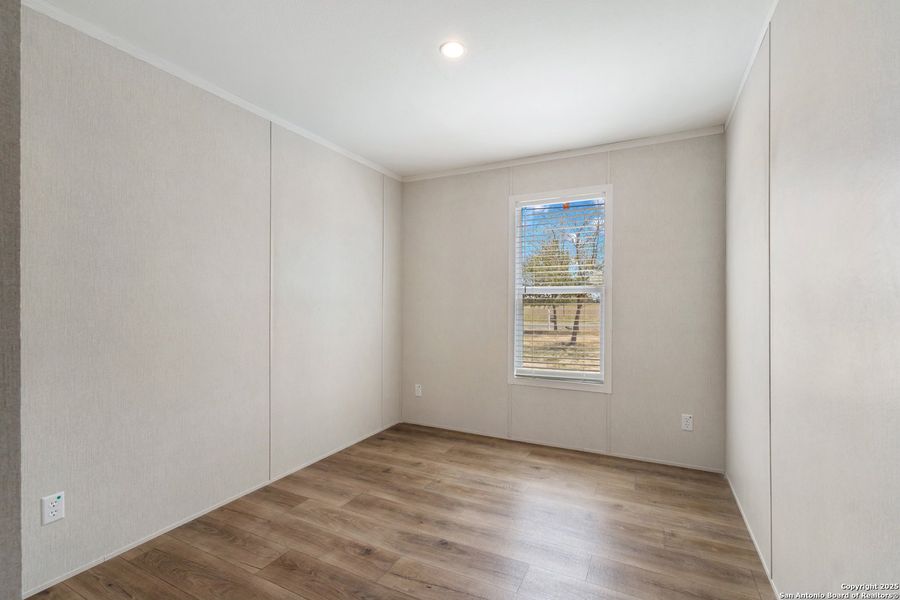 Spacious, unfurnished interior of a new home in , San Antonio (Image 18).