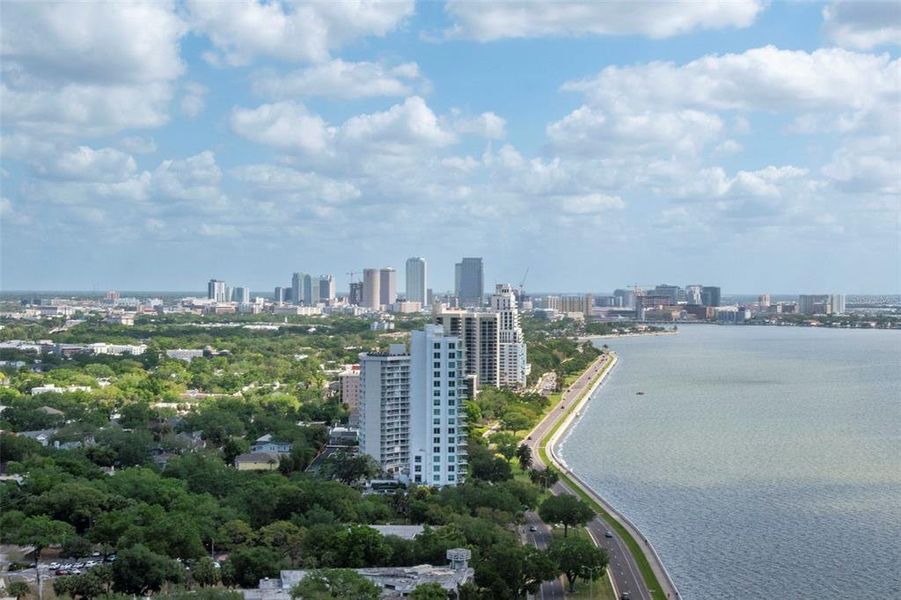 Condo located in Tampa, FL showcasing its design and architecture (Image 45). Condo located in Tampa, FL showcasing its design and architecture (Image 45).