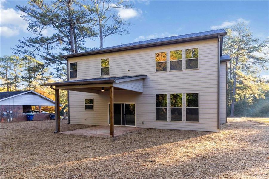 Exterior details and patio area of a home in , College Park (Image 15).