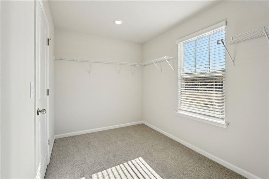 Spacious, unfurnished interior of a new home in Ivey Township, Dallas (Image 49).