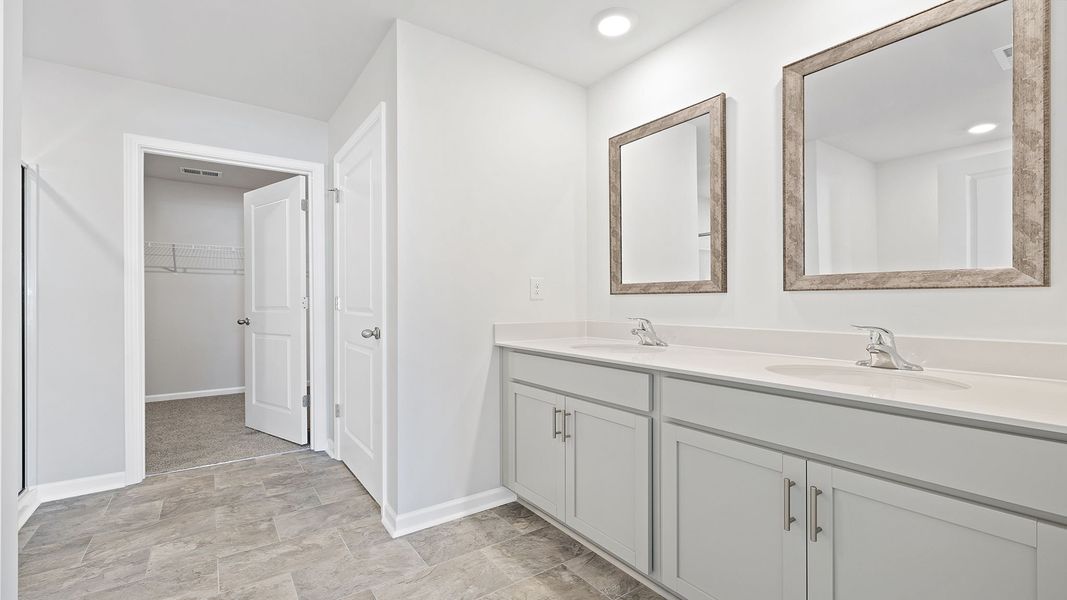 Furnished interior view inside a new home in Sage Grove, Lyman (Image 12).