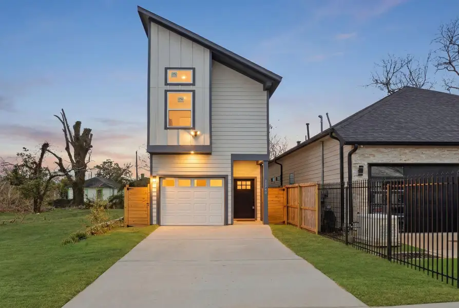 Front exterior of a new home in , Houston, TX, highlighting curb appeal (Image 1). Front exterior of a new home in , Houston, TX, highlighting curb appeal (Image 1).