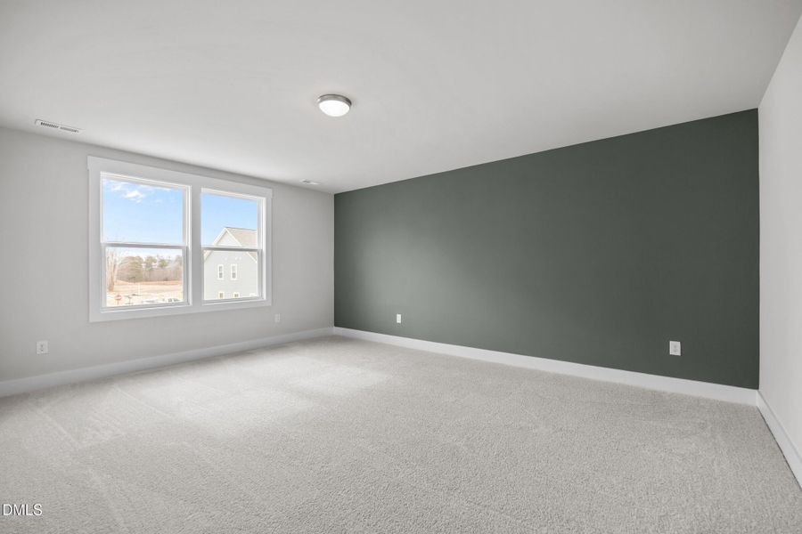 020_AP2-0313 Primary Bedroom - Medium