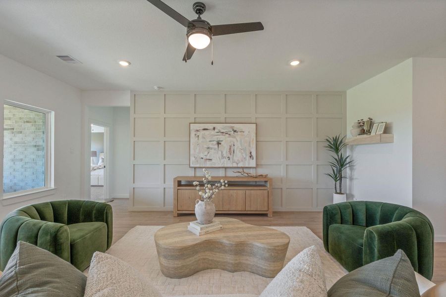 Furnished interior view inside a new home in Riverside Estates, Mont Belvieu (Image 21).