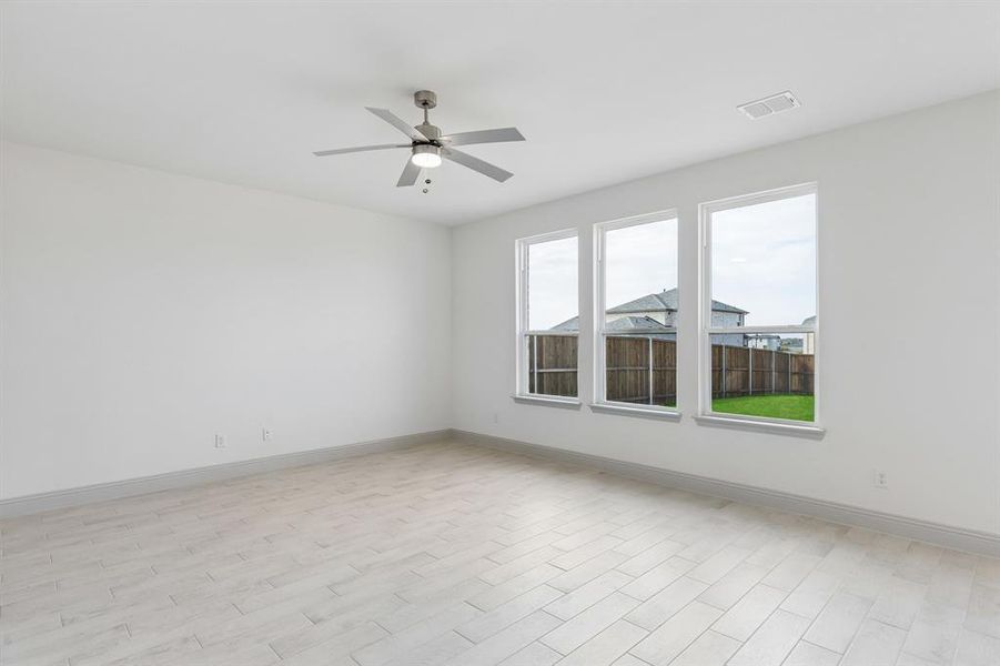 Spacious, unfurnished interior of a new home in Bellagio, Forney (Image 12).