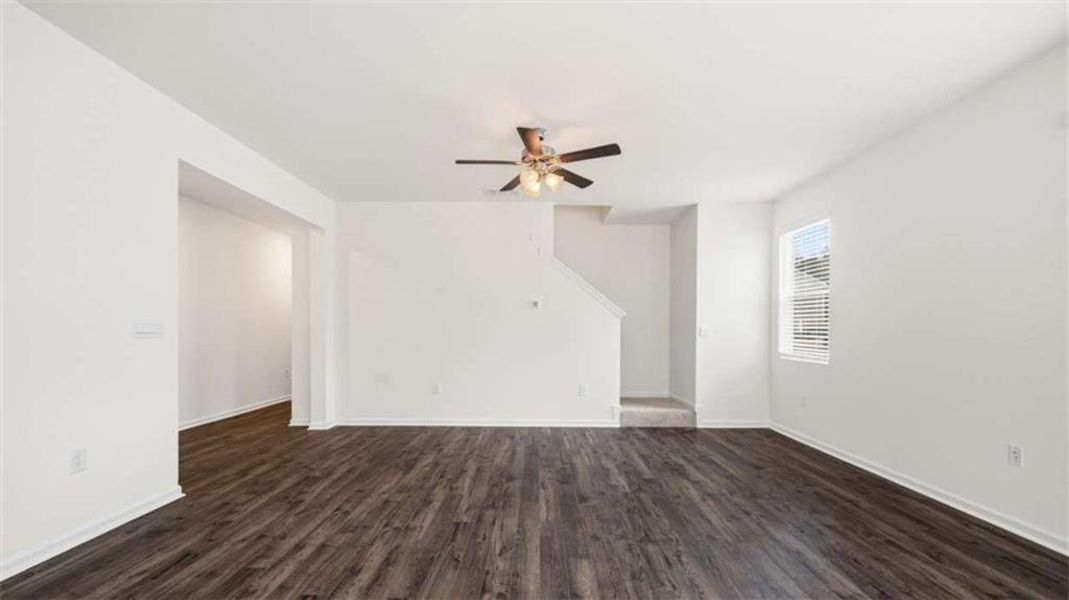 Spacious, unfurnished interior of a new home in Inverness at Sugarloaf, Lawrenceville (Image 24).