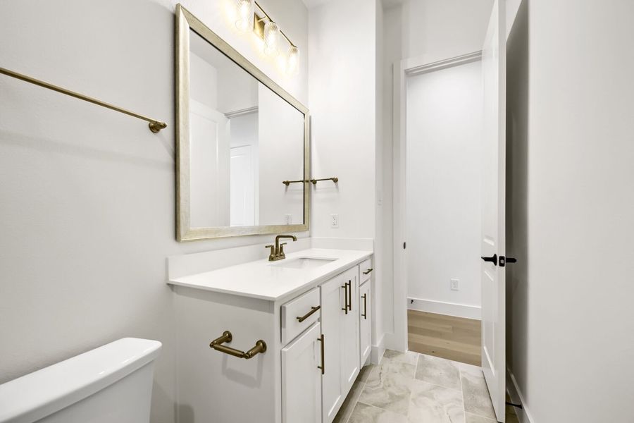 Plan 1645 Representative Photo - Bathroom
