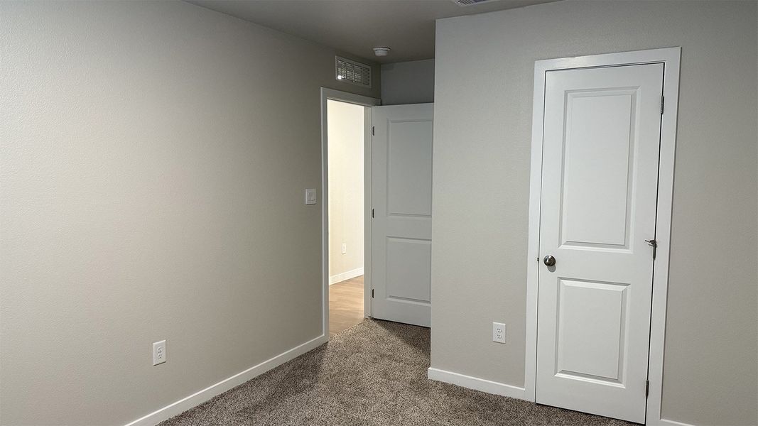 Image 23 of a home in London Towne.