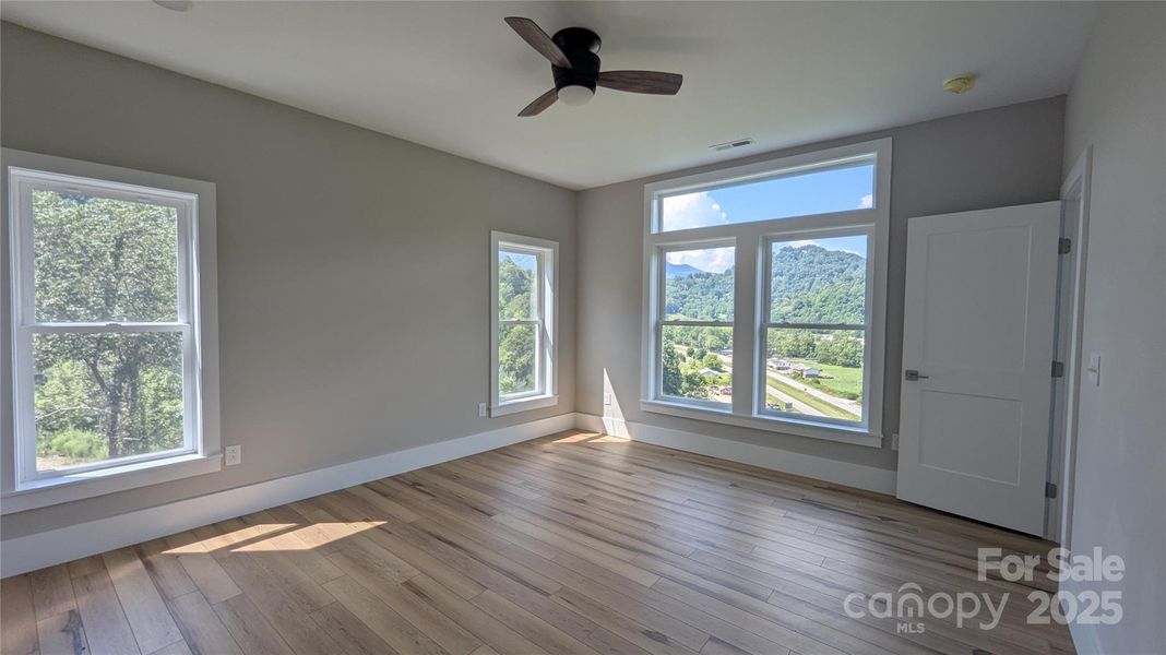 Spacious, unfurnished interior of a new home in , Waynesville (Image 5).