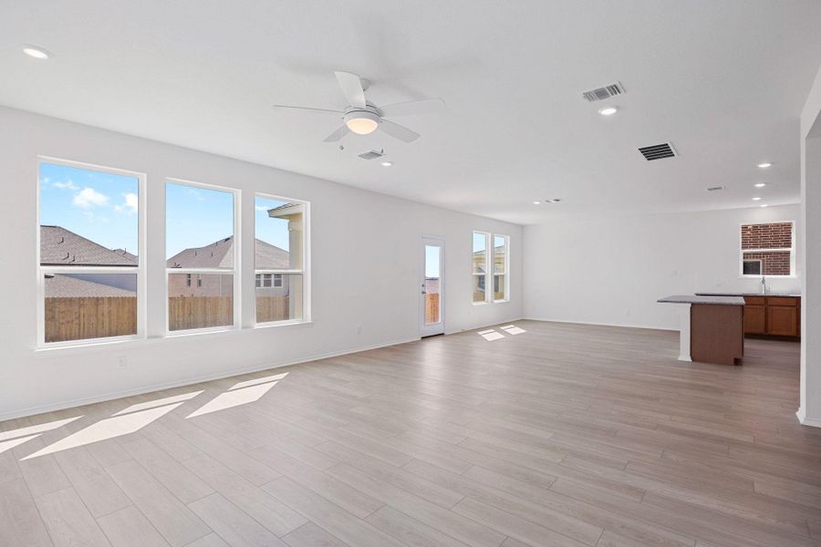 Spacious, unfurnished interior of a new home in Salerno - Classic Collection, Round Rock (Image 28). Spacious, unfurnished interior of a new home in Salerno - Classic Collection, Round Rock (Image 28).