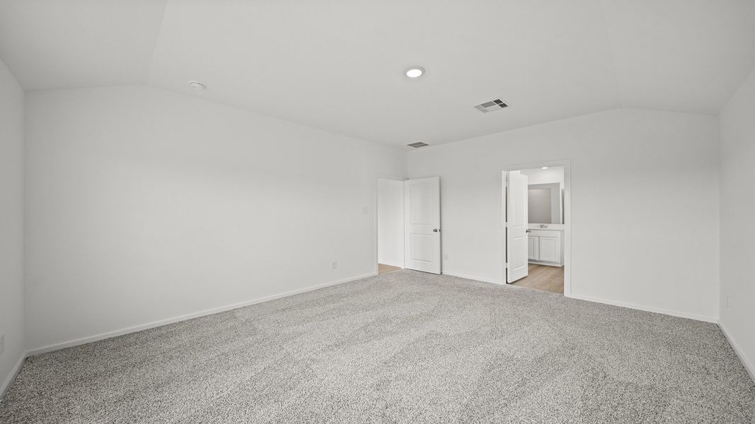 Spacious, unfurnished interior of a new home in Chapel Lakes, Montgomery (Image 20).
