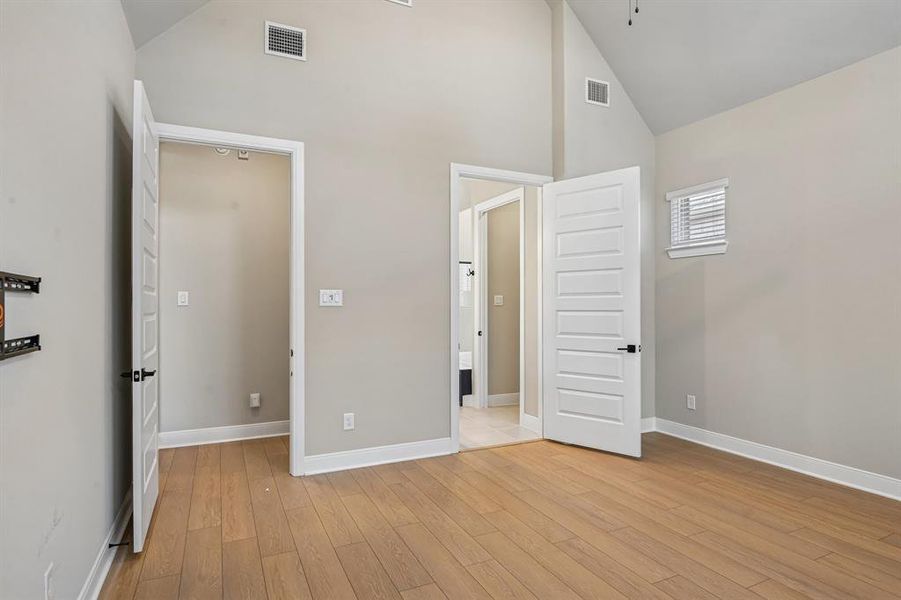 Spacious, unfurnished interior of a new home in Elements at Viridian - Garden Series, Arlington (Image 15). Spacious, unfurnished interior of a new home in Elements at Viridian - Garden Series, Arlington (Image 15).