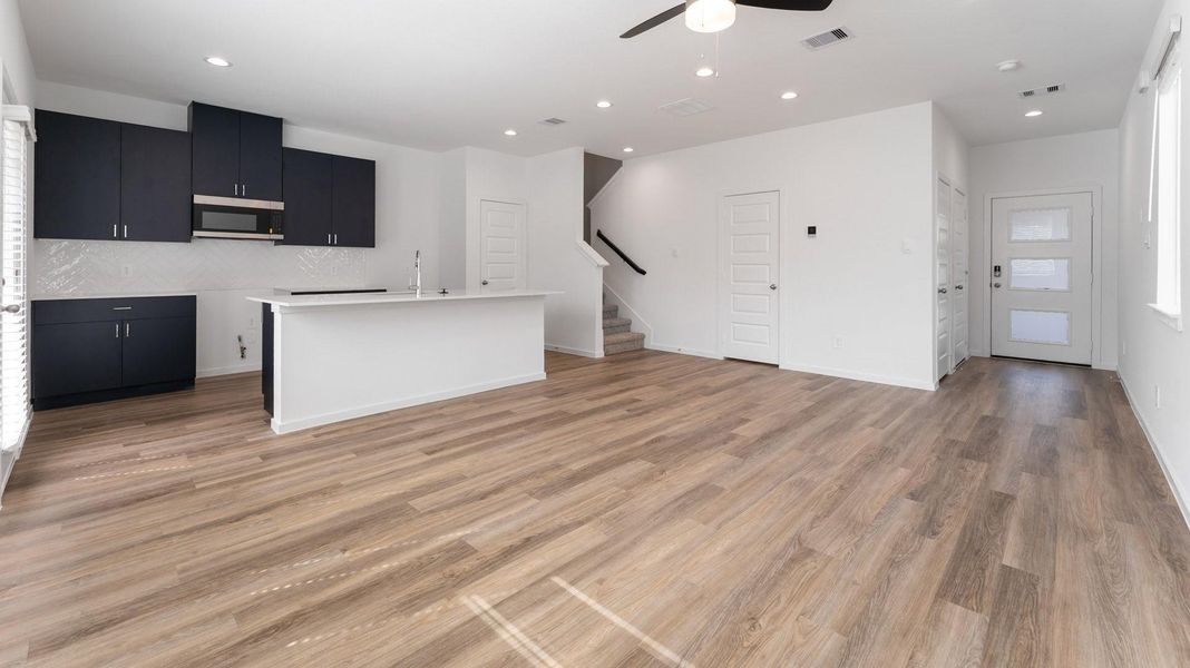 Spacious, unfurnished interior of a new home in Alaia Crossing, Houston (Image 12).