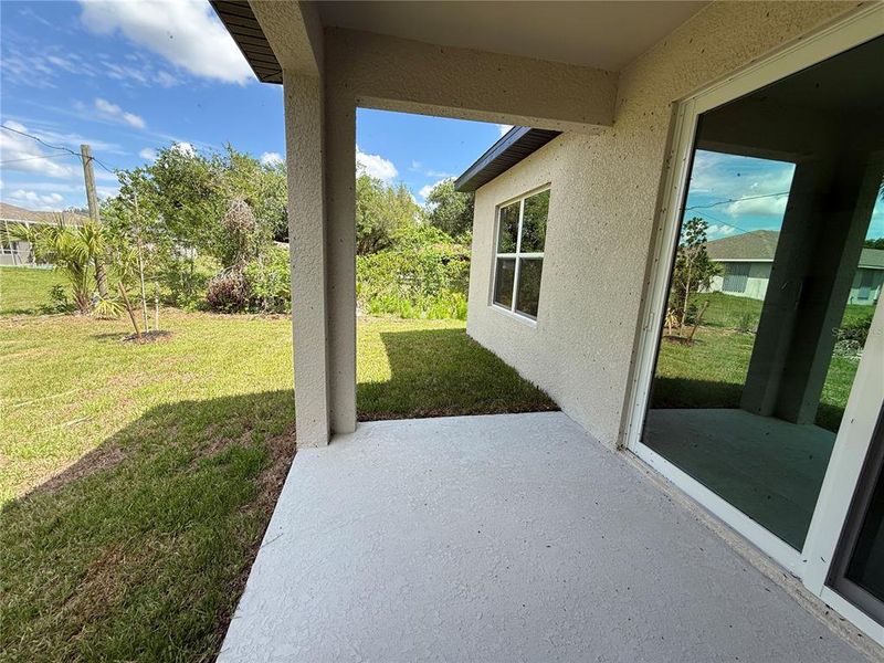 Exterior details and patio area of a home in , Port Charlotte (Image 3).