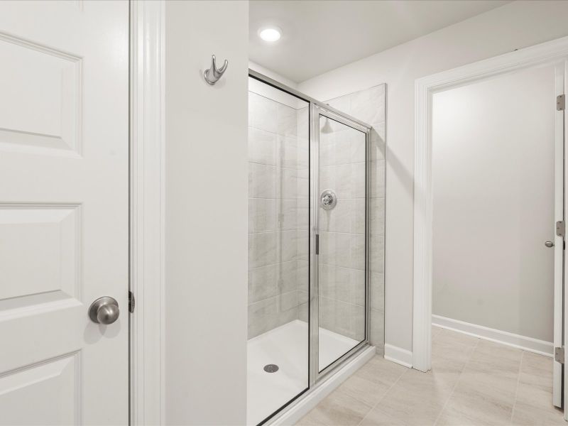 Welcome to the Lennon floorplan at Creek Ridge - Heritage Collection.