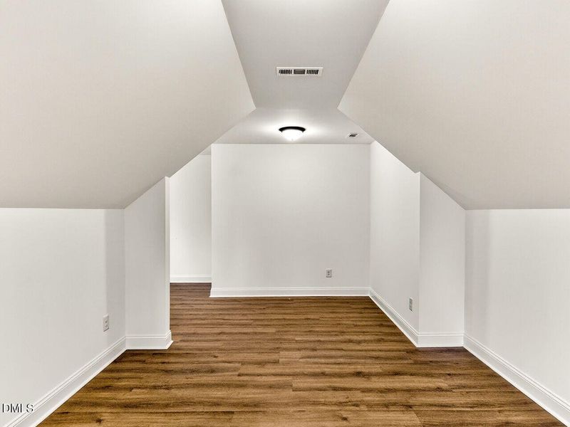 029-1280x960-bonus-room