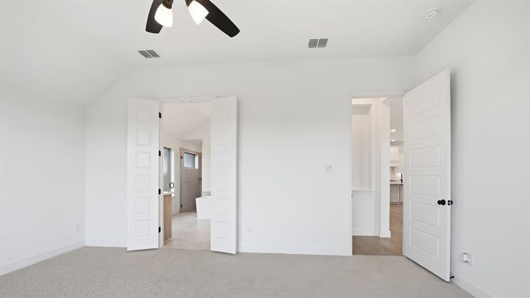 Spacious, unfurnished interior of a new home in M3 Ranch, Mansfield (Image 16).
