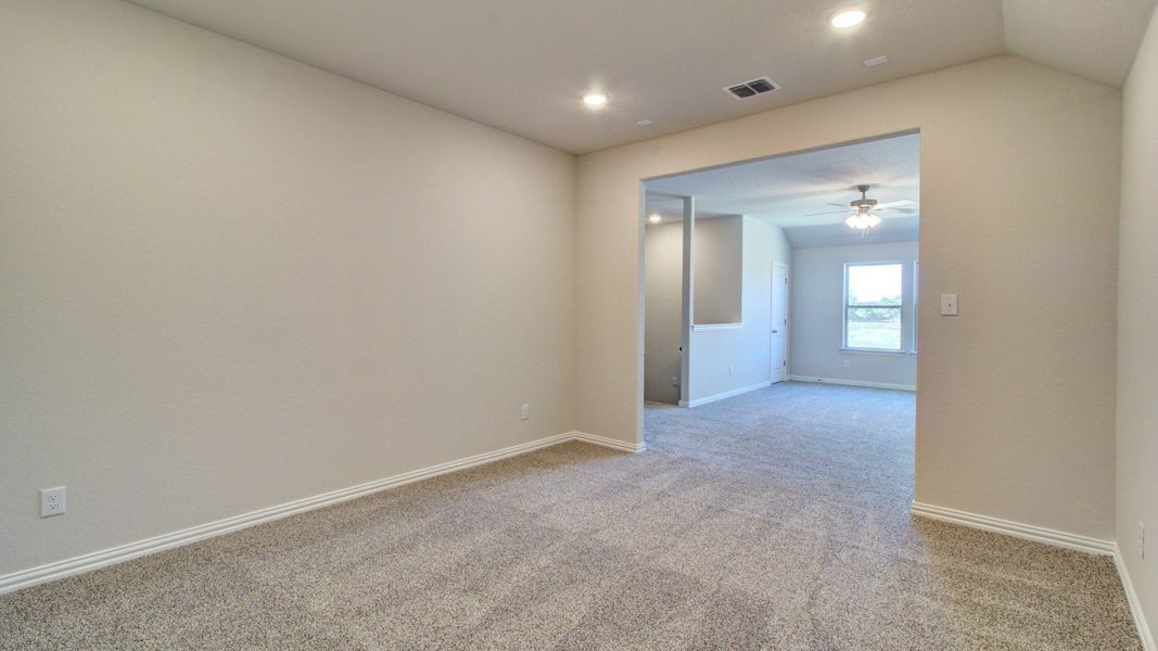 Furnished interior view inside a new home in Sunflower Ridge, New Braunfels (Image 27).