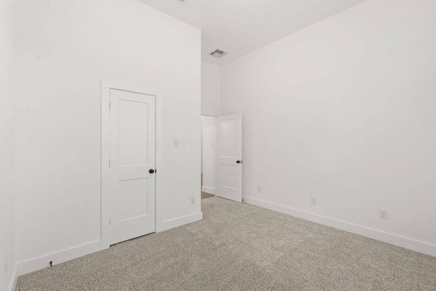 Spacious, unfurnished interior of a new home in Mulberry Farms, Santa Fe (Image 10). Spacious, unfurnished interior of a new home in Mulberry Farms, Santa Fe (Image 10).