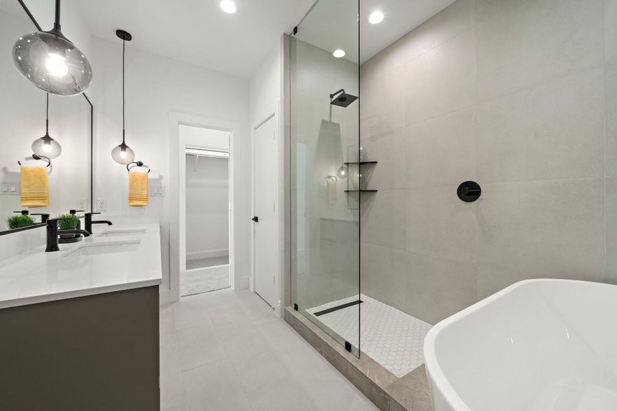 Furnished interior view inside a new home in , Houston (Image 7).