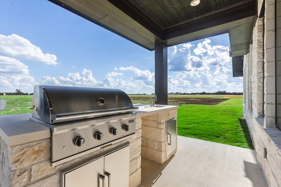 Exterior details and patio area of a home in Leander Estates, Leander (Image 4).