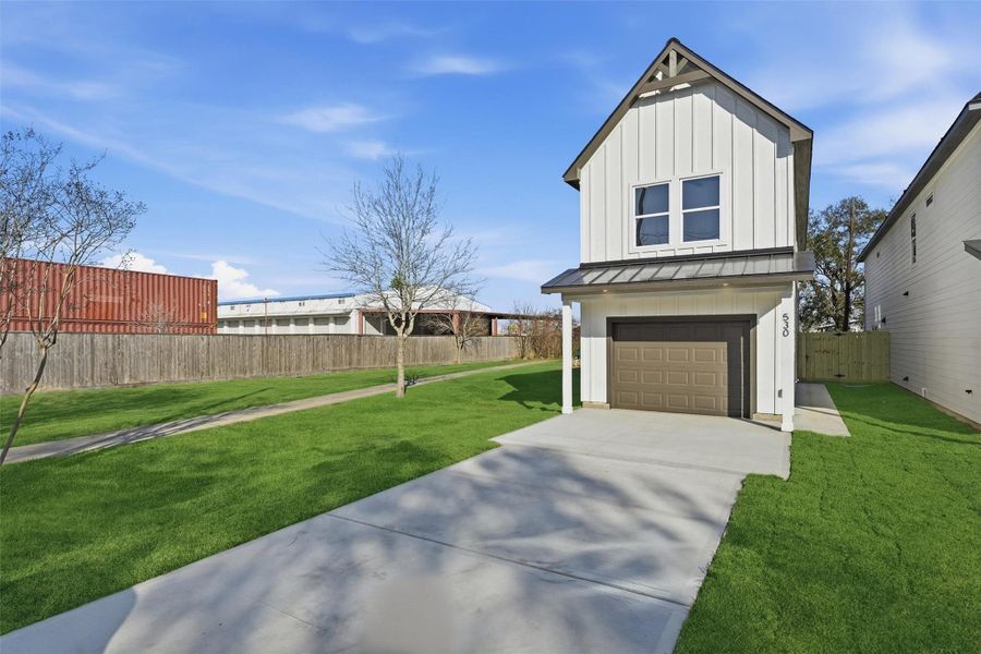 Front exterior of a new home in , La Porte, TX, highlighting curb appeal (Image 2). Front exterior of a new home in , La Porte, TX, highlighting curb appeal (Image 2).