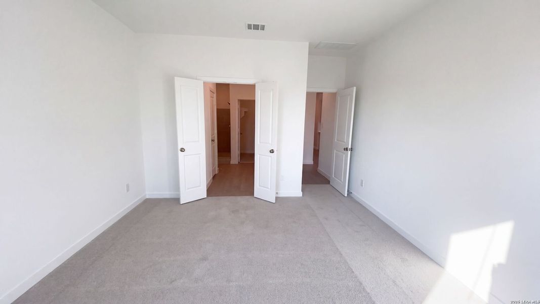 Spacious, unfurnished interior of a new home in Waterwheel, San Antonio (Image 23).