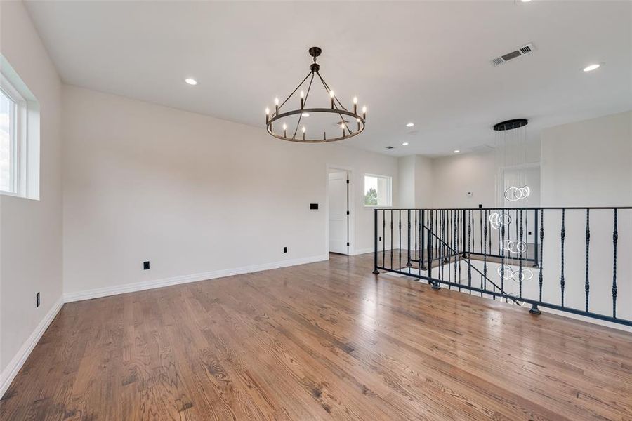 Spacious, unfurnished interior of a new home in , Waxahachie (Image 22).