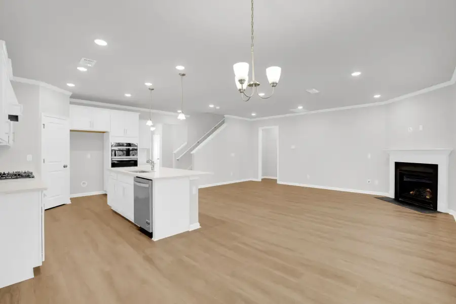Spacious, unfurnished interior of a new home in Carriage Estates, Lexington (Image 33).