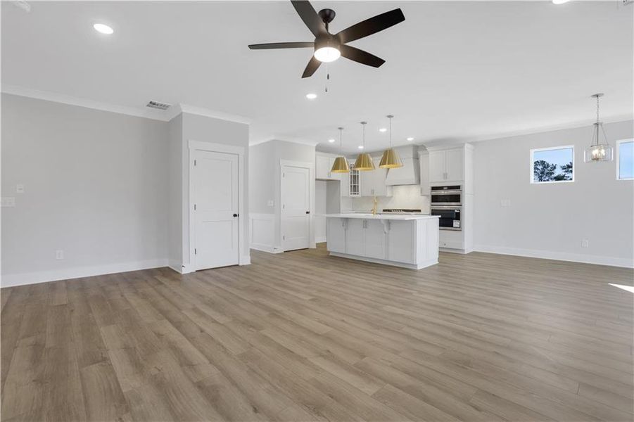 Spacious, unfurnished interior of a new home in Cambridge, Flowery Branch (Image 49). Spacious, unfurnished interior of a new home in Cambridge, Flowery Branch (Image 49).