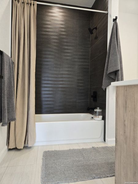 Close-up of interior finishes inside a home in , San Antonio (Image 19).