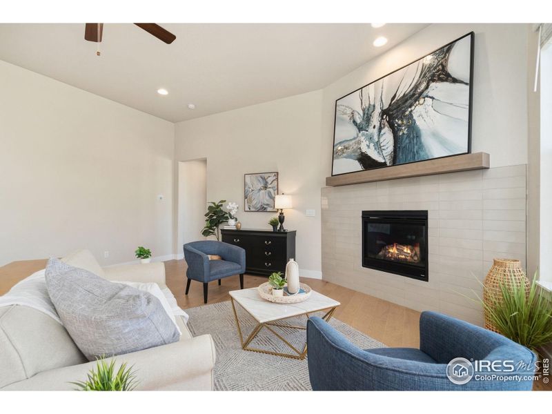 Inviting living room!